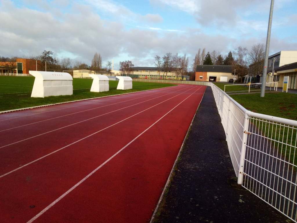 Résultat de recherche d'images pour "piste athlétisme"